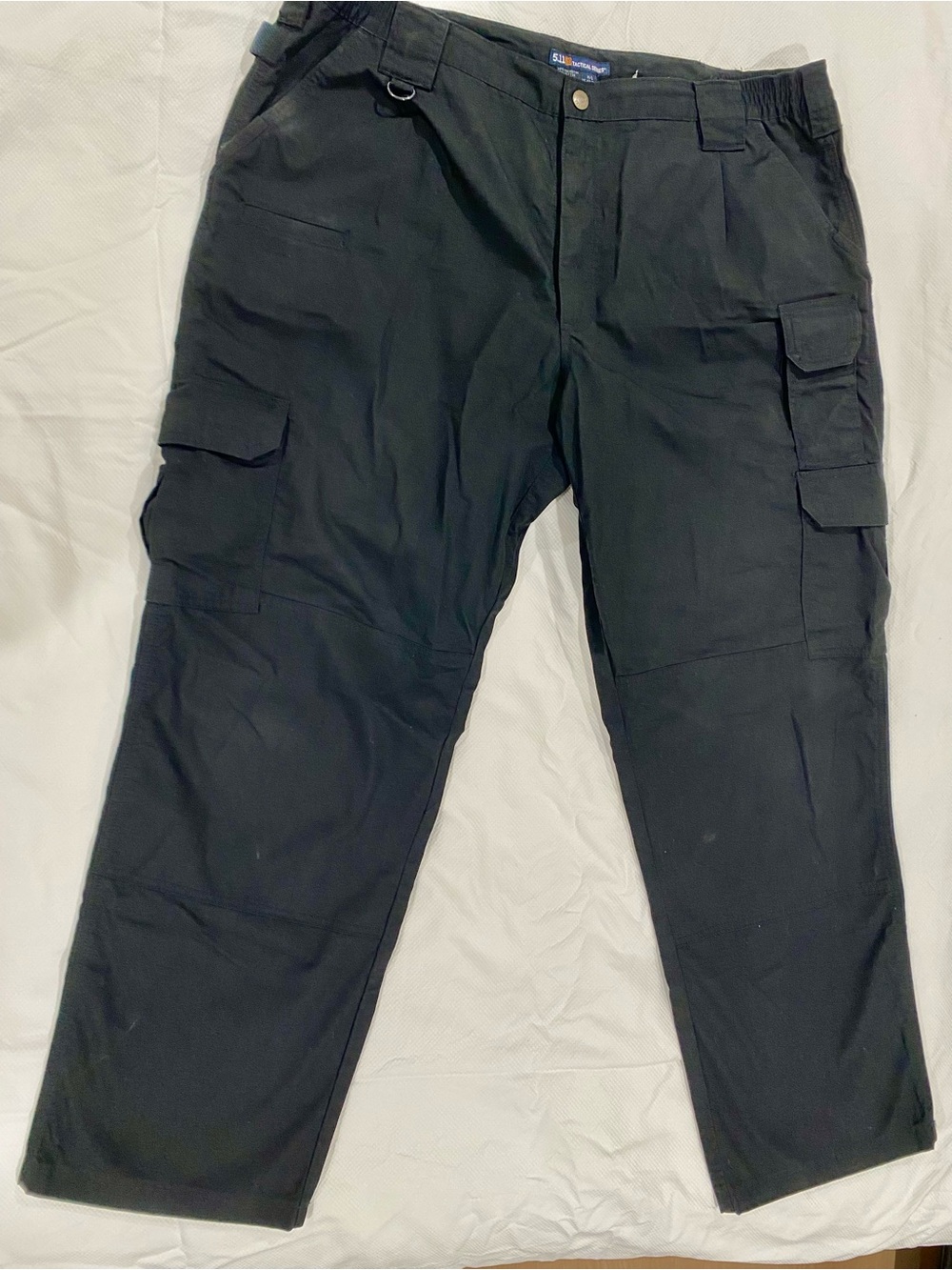 5.11 Tactical Black Cargo Pants with Multiple Utility Pockets 40x32